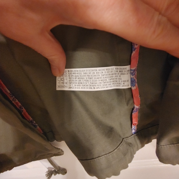 Khaki jacket with hood - Picture 5 of 7